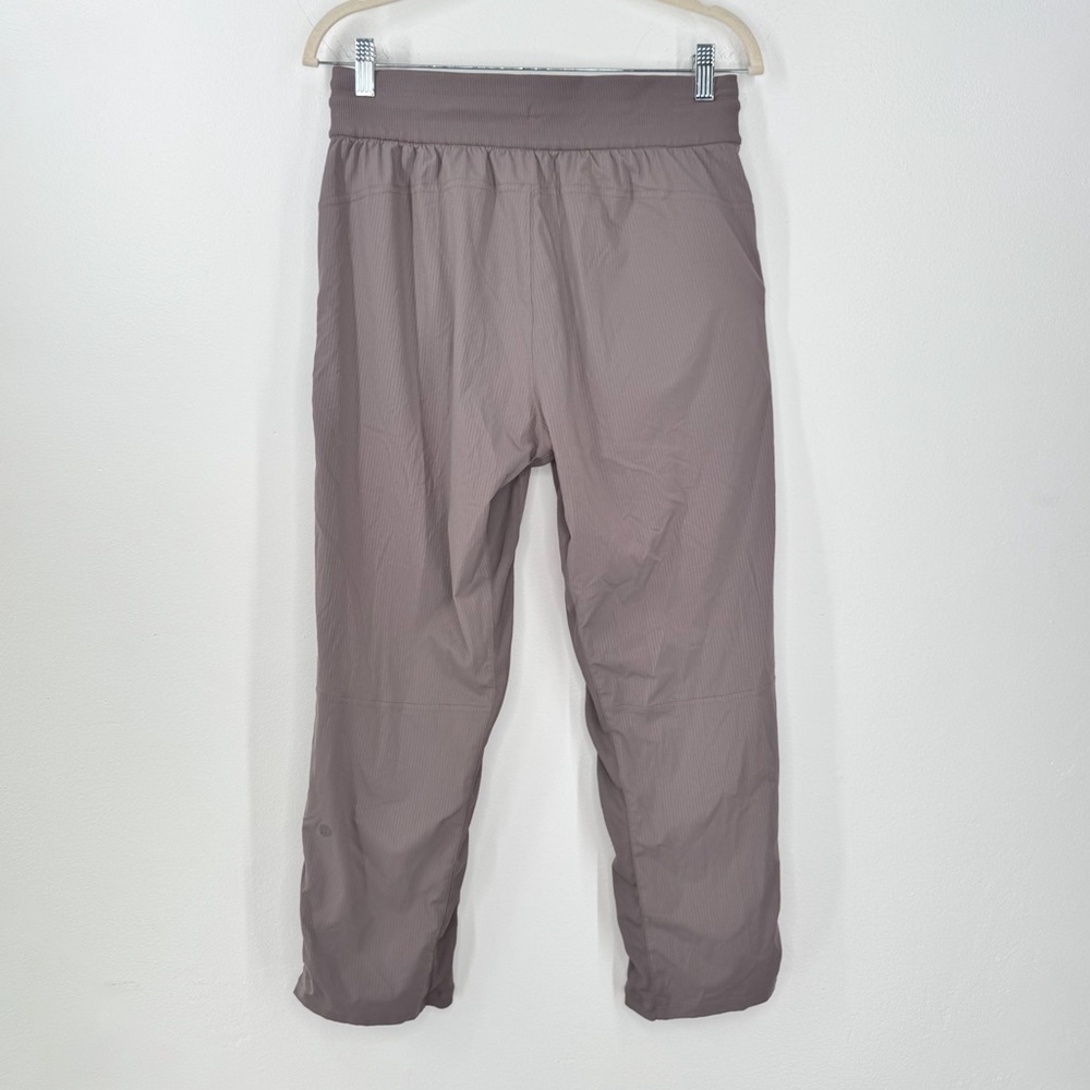 Lululemon Beyond The Studio Crop Pants in Lunar Rock Women’s Size 8 - Picture 2 of 11